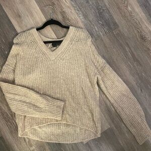 360 Cashmere light beige sweater